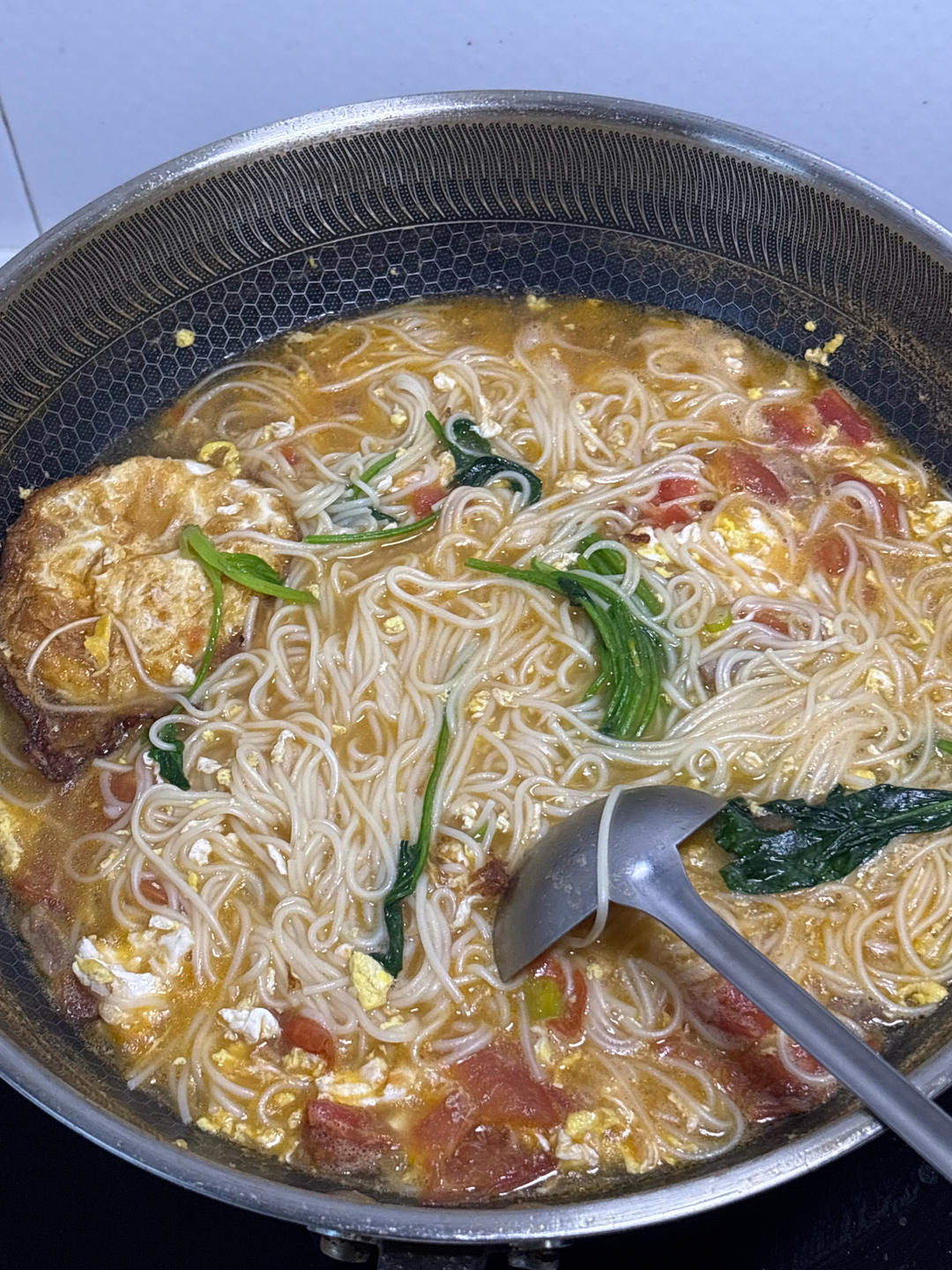 家常番茄鸡蛋肉丝面