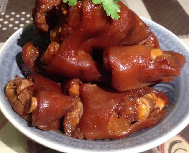 红烧腐乳猪蹄的做法