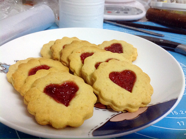 我又不是猫做的果酱夹心饼干