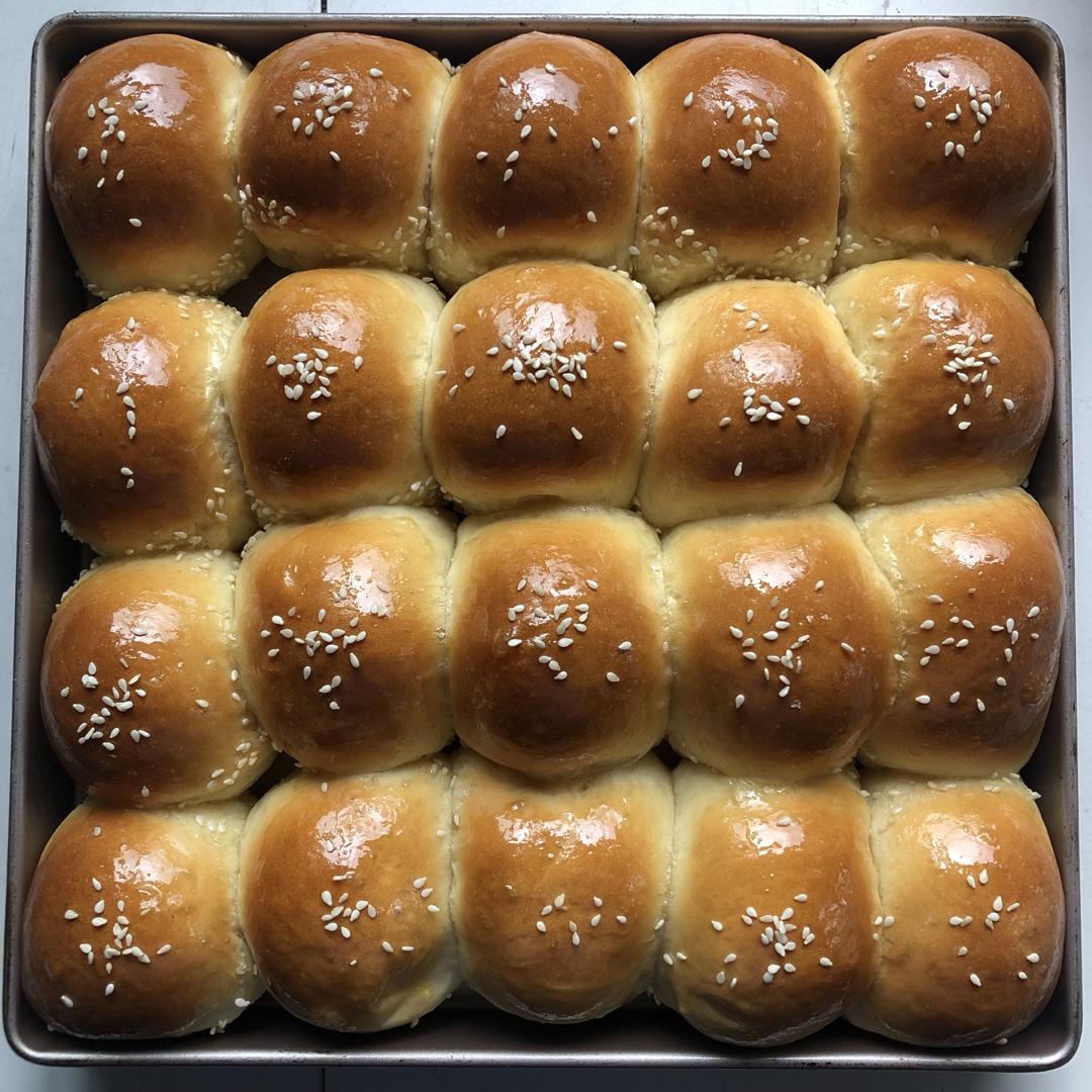 蜂蜜脆底小面包（蜂蜜奶香小餐包）