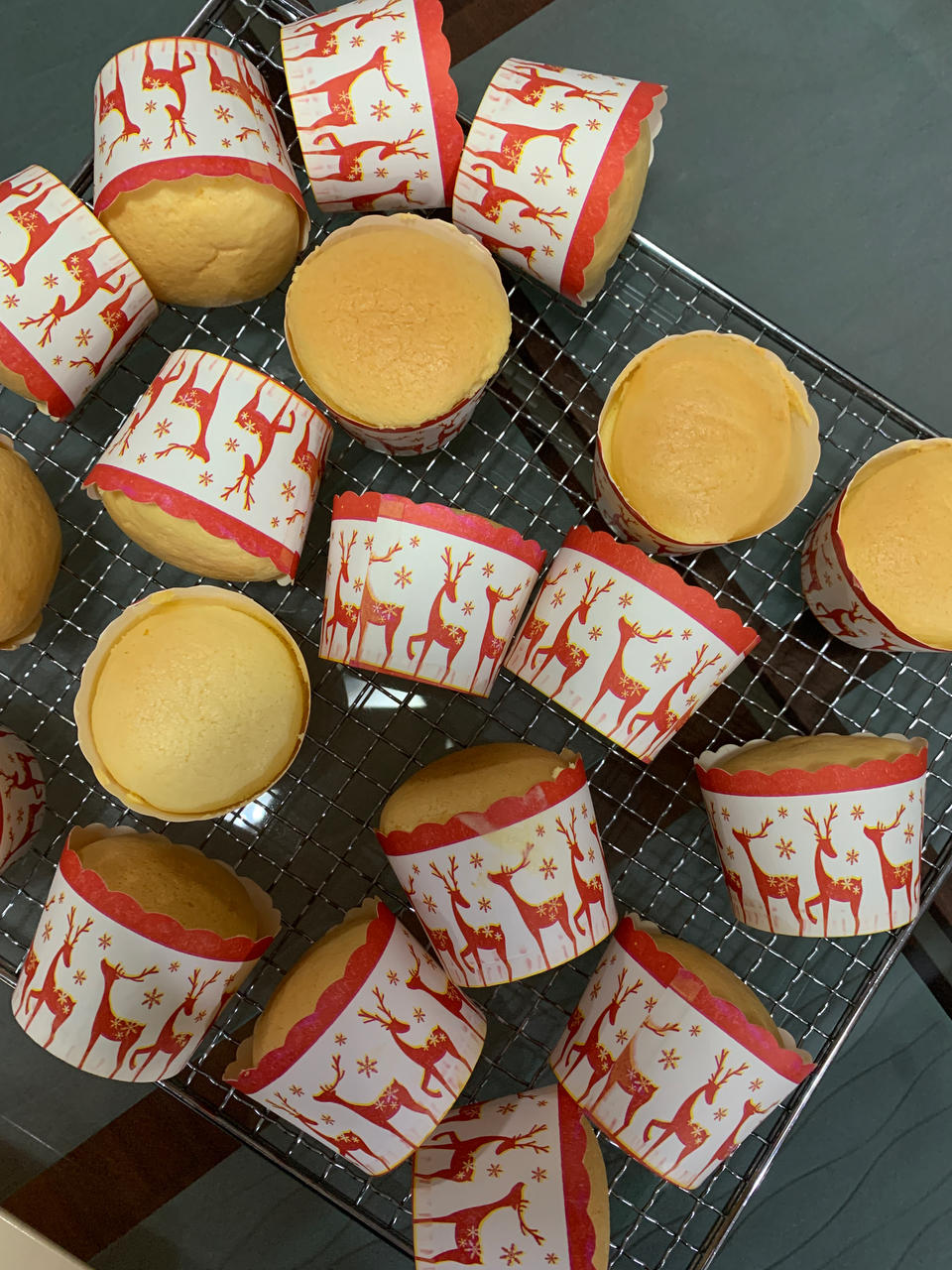 戚风小纸杯蛋糕