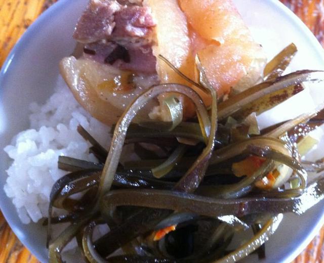 腊猪脚炖海带汤的做法