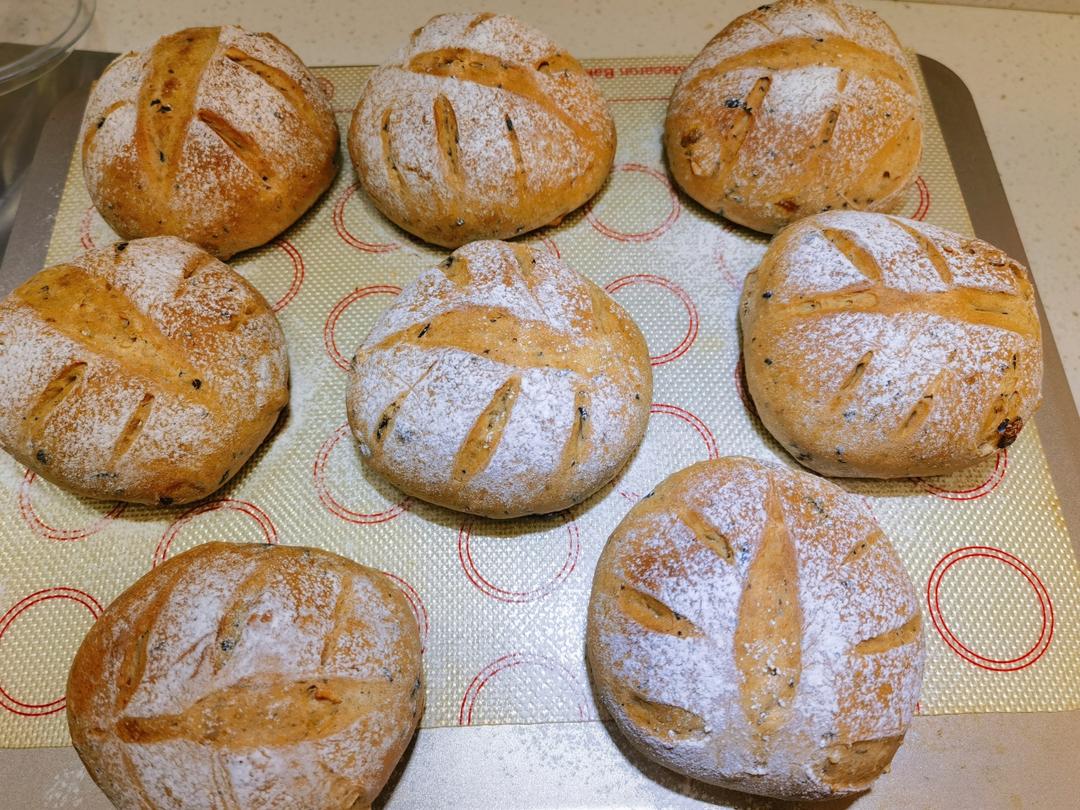 低油低糖，50%全麦核桃提子软欧~