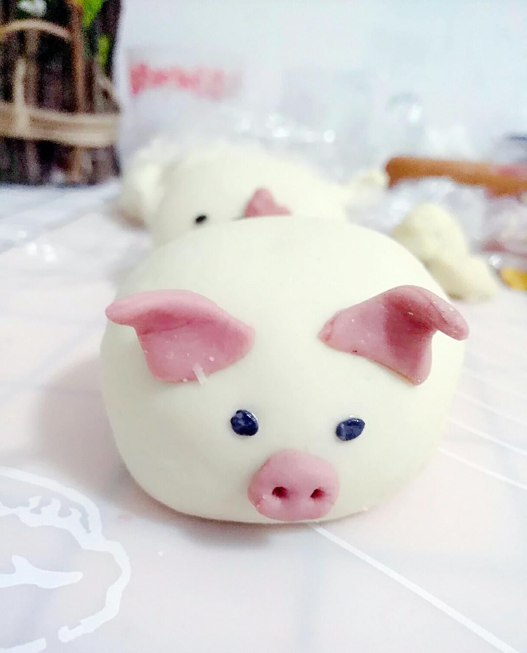 小猪奶黄包