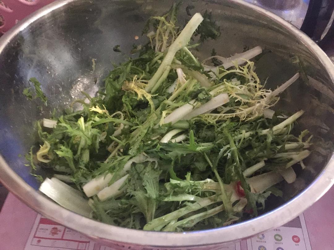 凉拌苦菊