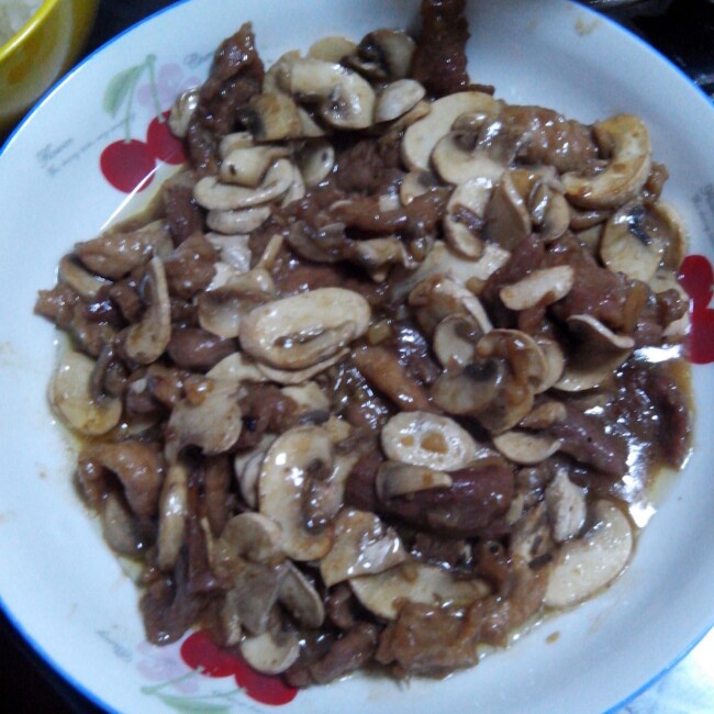 蘑菇炒肉片