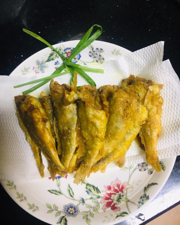 干炸小黄鱼（送花生米）