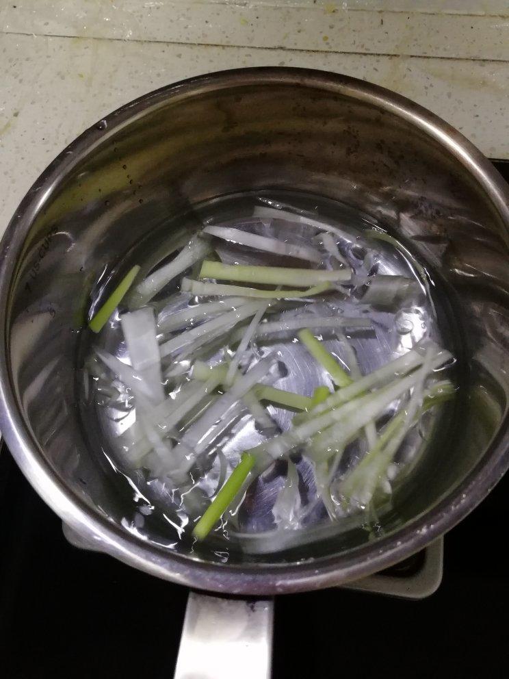 lori佟学做的葱白水(超级简单de治感冒小偏方)