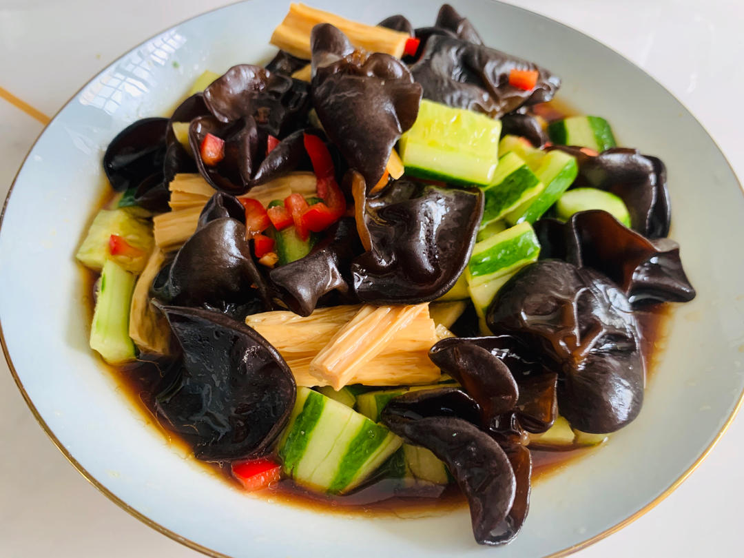 凉拌黄瓜黑木耳