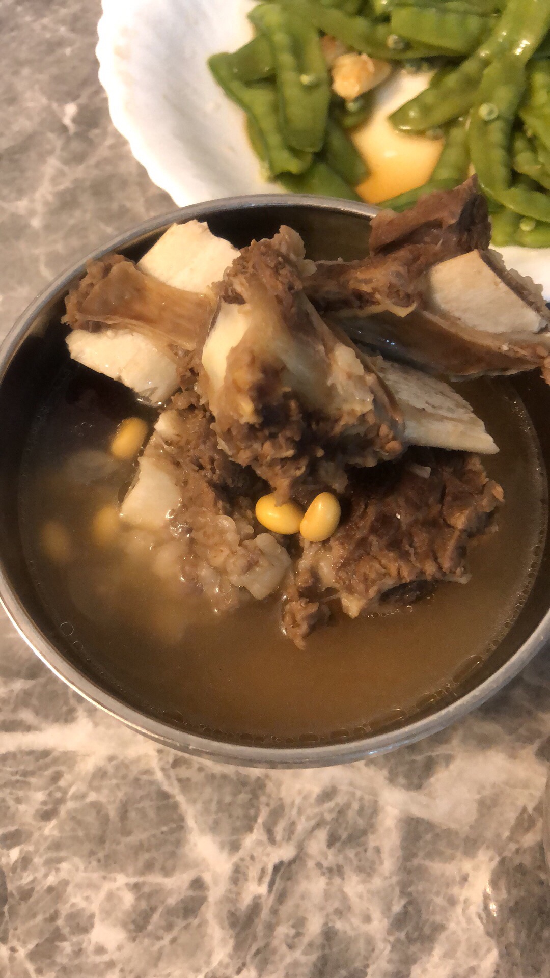 牛骨黄豆汤