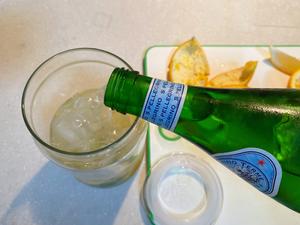 零难度荔枝柠檬薄荷气泡水的做法 步骤5