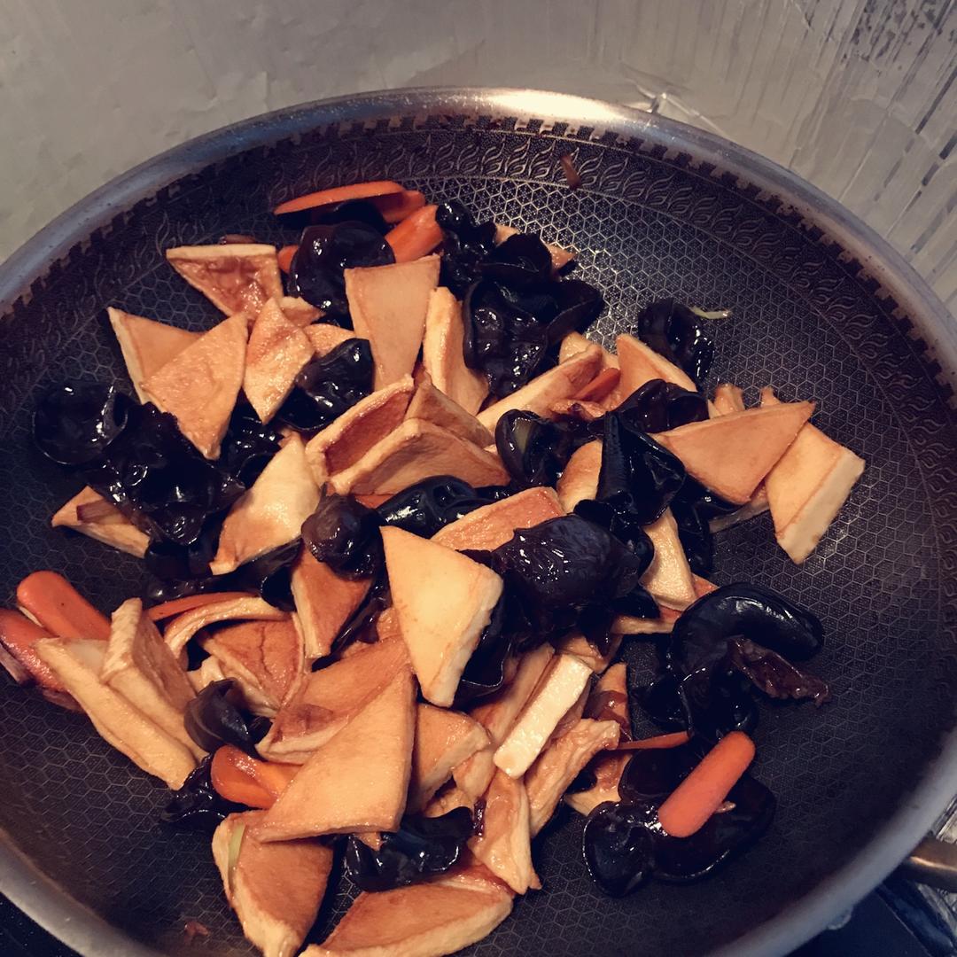 千叶豆腐烧木耳