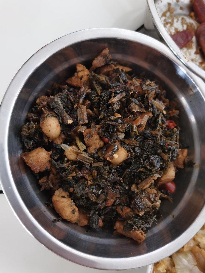 超级下饭的咸菜烧肉