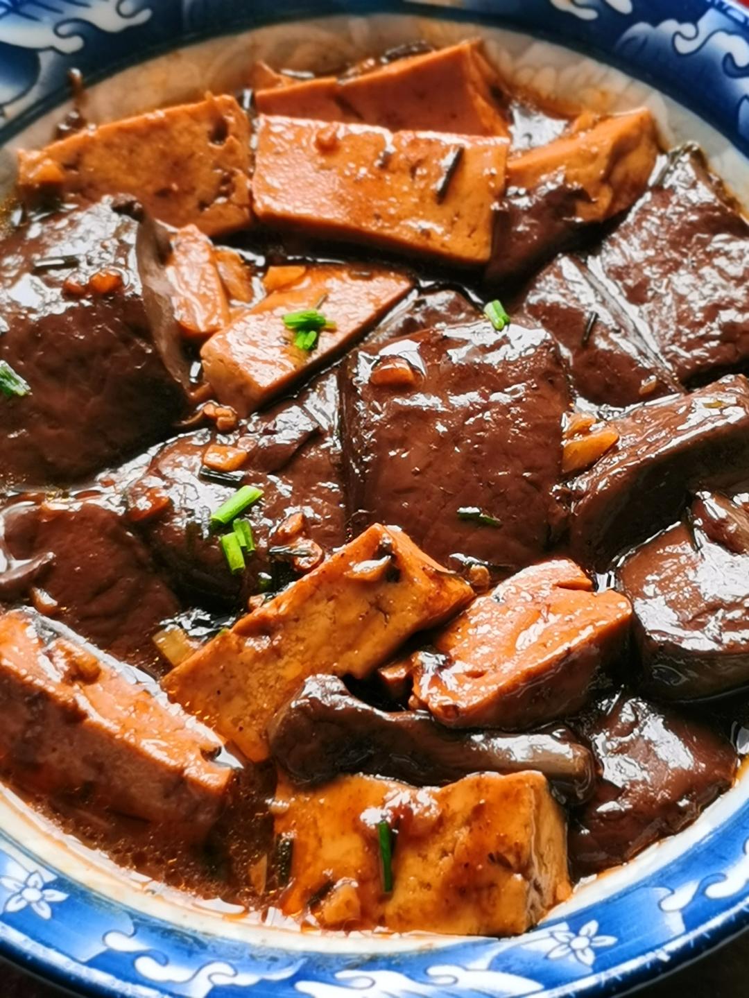 爆炒鸭血