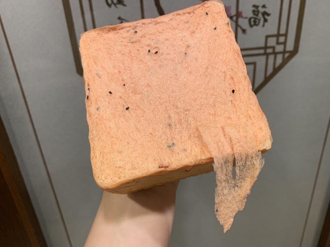 少女心满满的火龙果手撕吐司