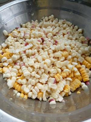葱香玉米粒的做法 步骤1