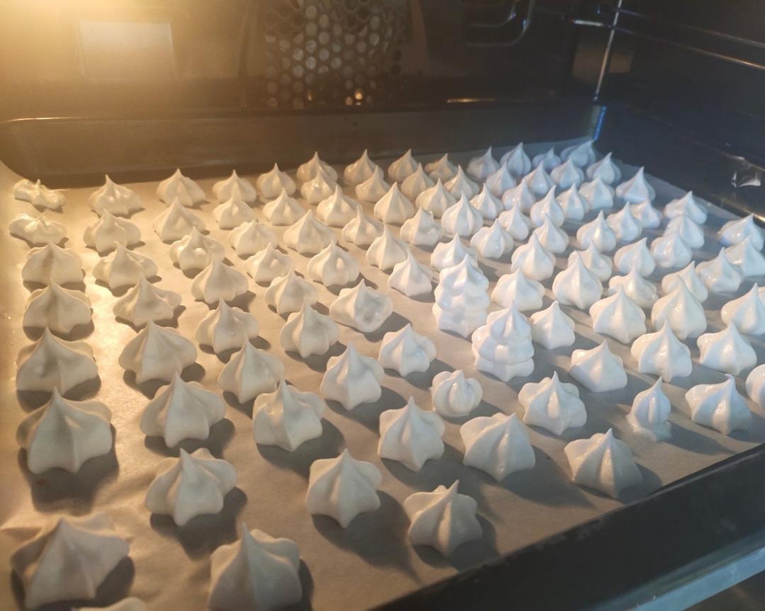 入口即化的小零食蛋白糖马林糖（无需熬糖）的做法