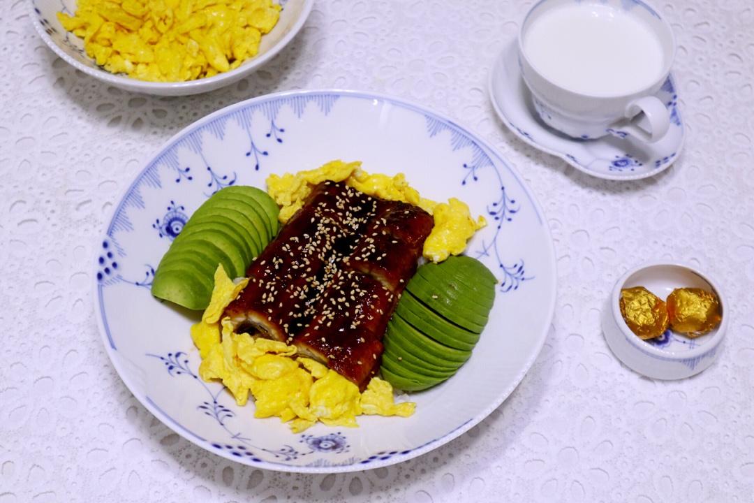 营养早餐～蒲烧鳗鱼饭