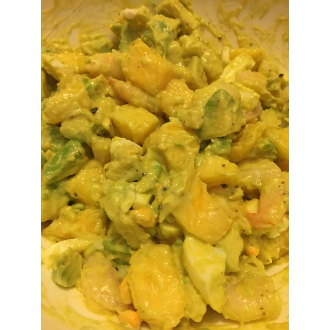 薯片牛油果大虾沙拉