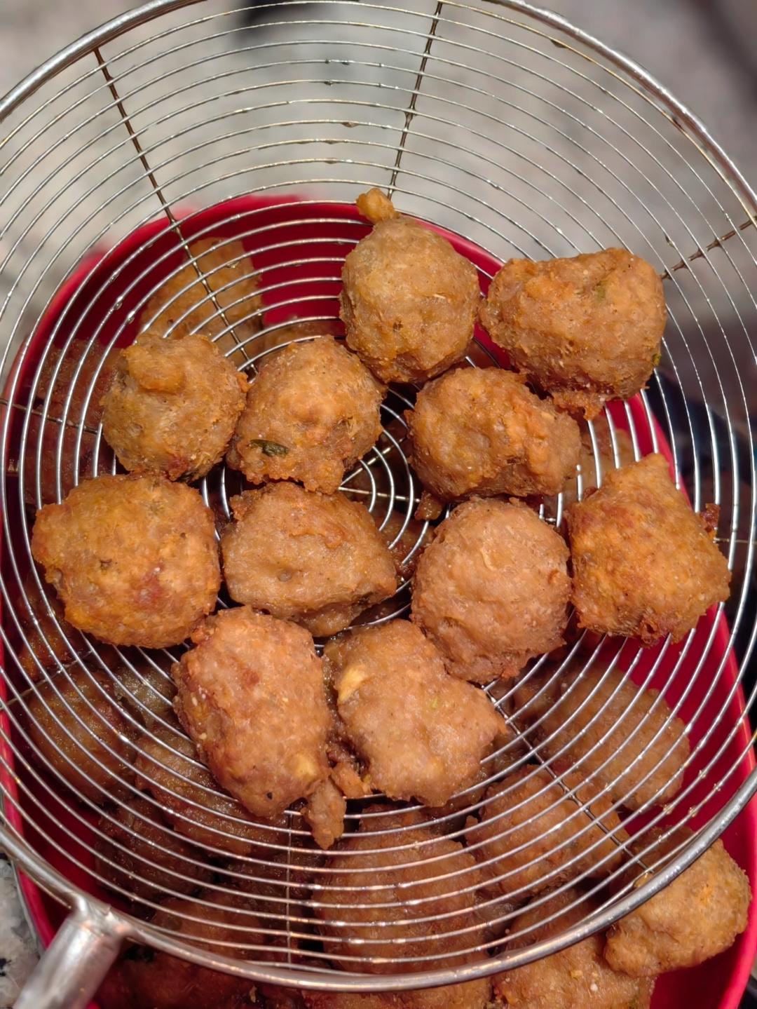 炸肉丸子