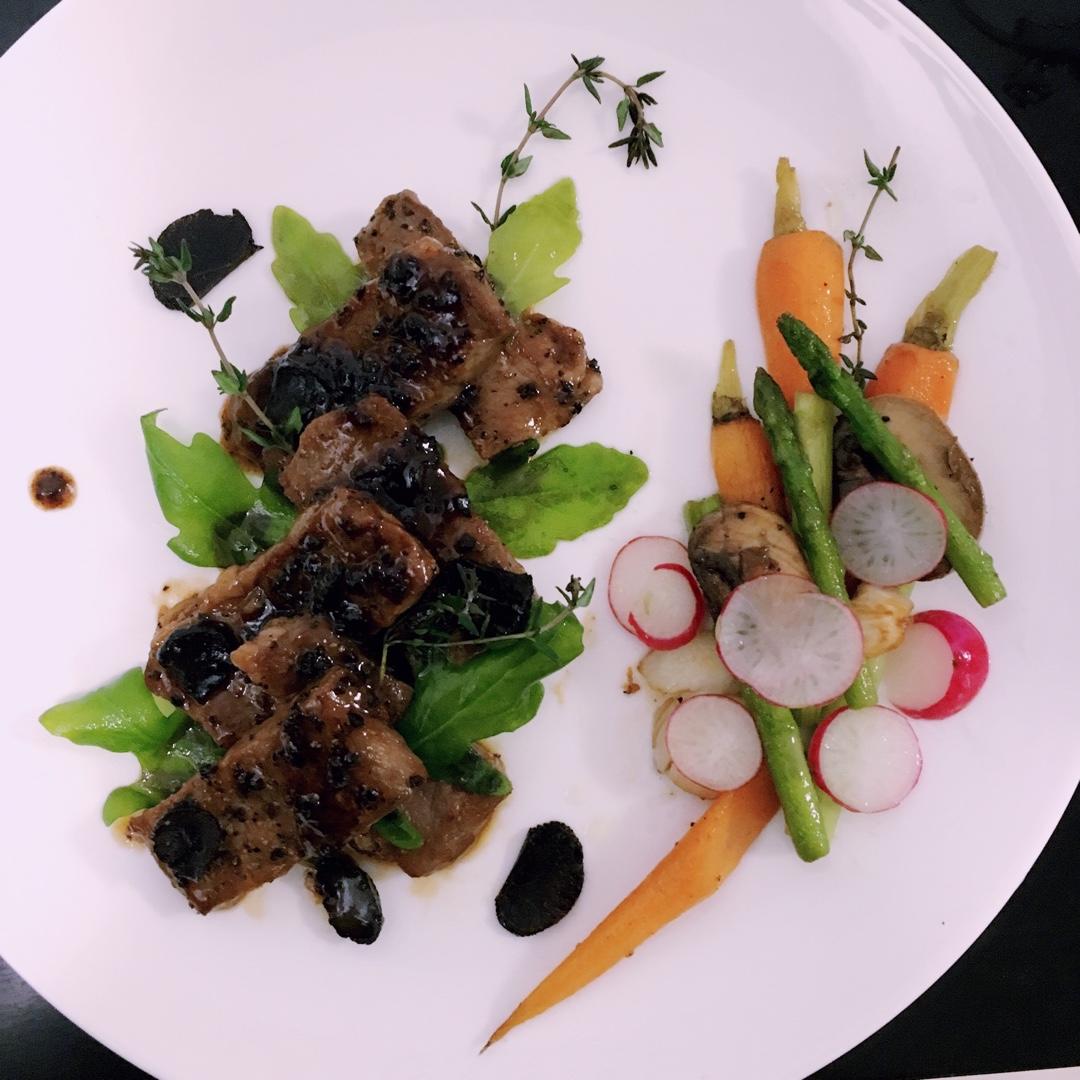 黑松露烧汁煎雪花牛肉