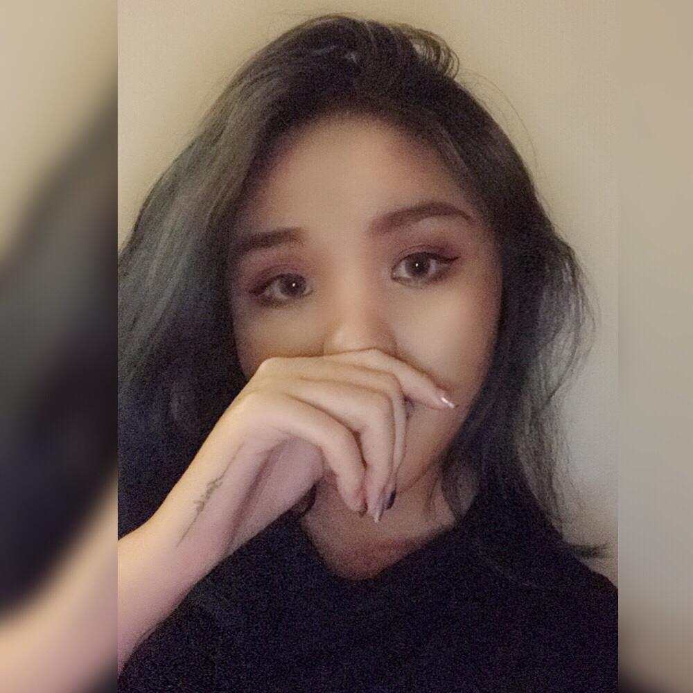 桃沢momo