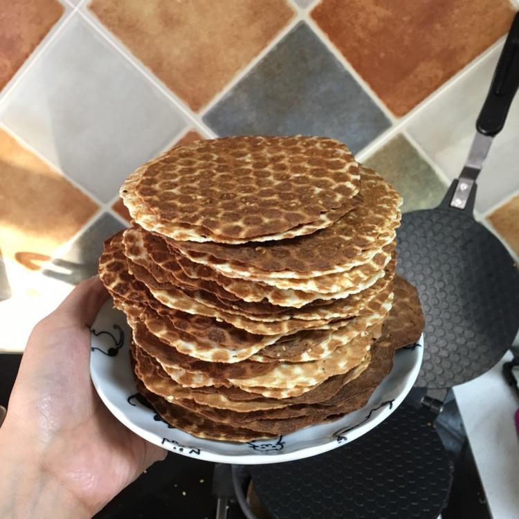 奶香芝麻蛋卷（是香香脆脆的那种喔~）