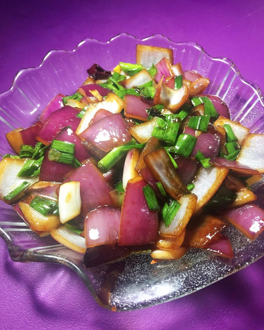 冰点温柔做的素炒洋葱