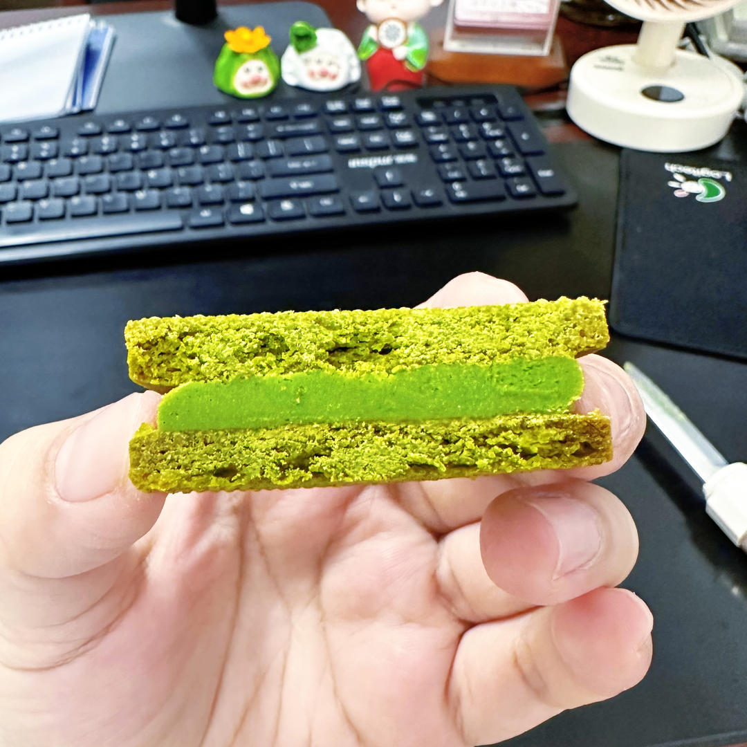 后悔没有早点发现这个组合 抹茶+巧克力夹心饼干！真的不要太香~