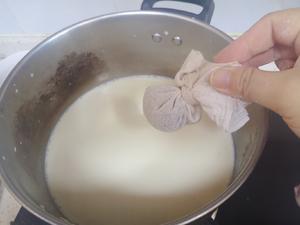 仙草冻糯米小圆子豆乳奶茶的做法 步骤6