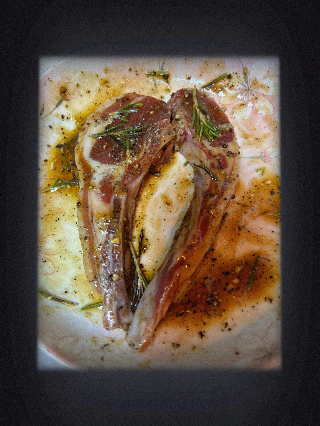 大餐在家轻松做～迷迭香煎法式羊排