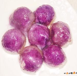 晶莹剔透，软糯香甜的水晶紫薯汤圆的做法 步骤1