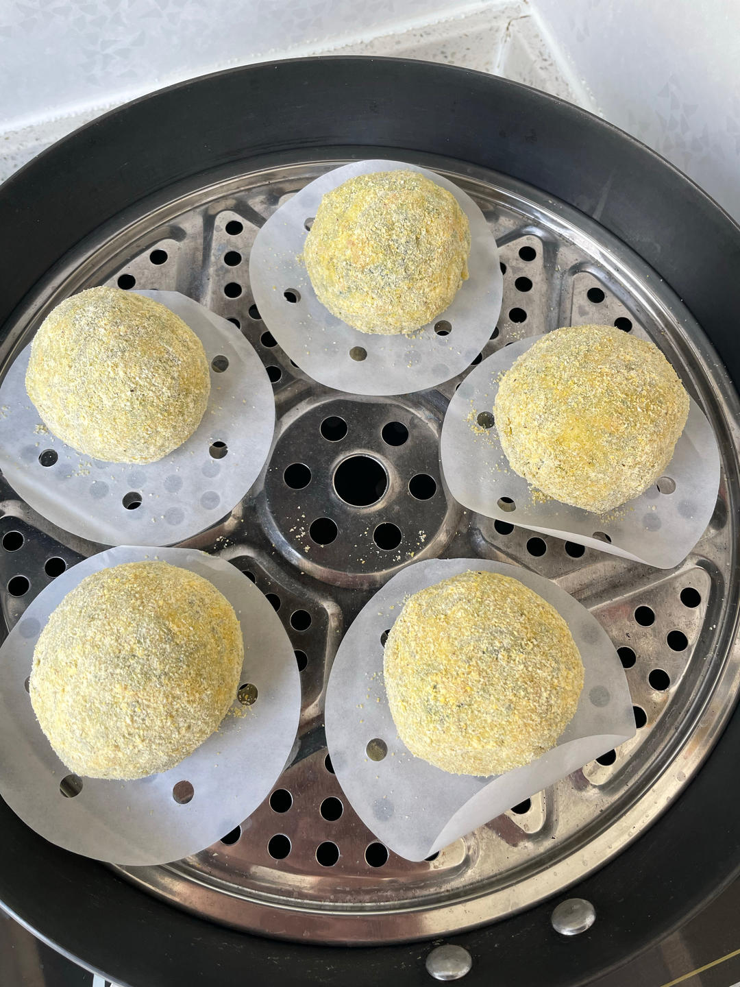玉米面菜团子