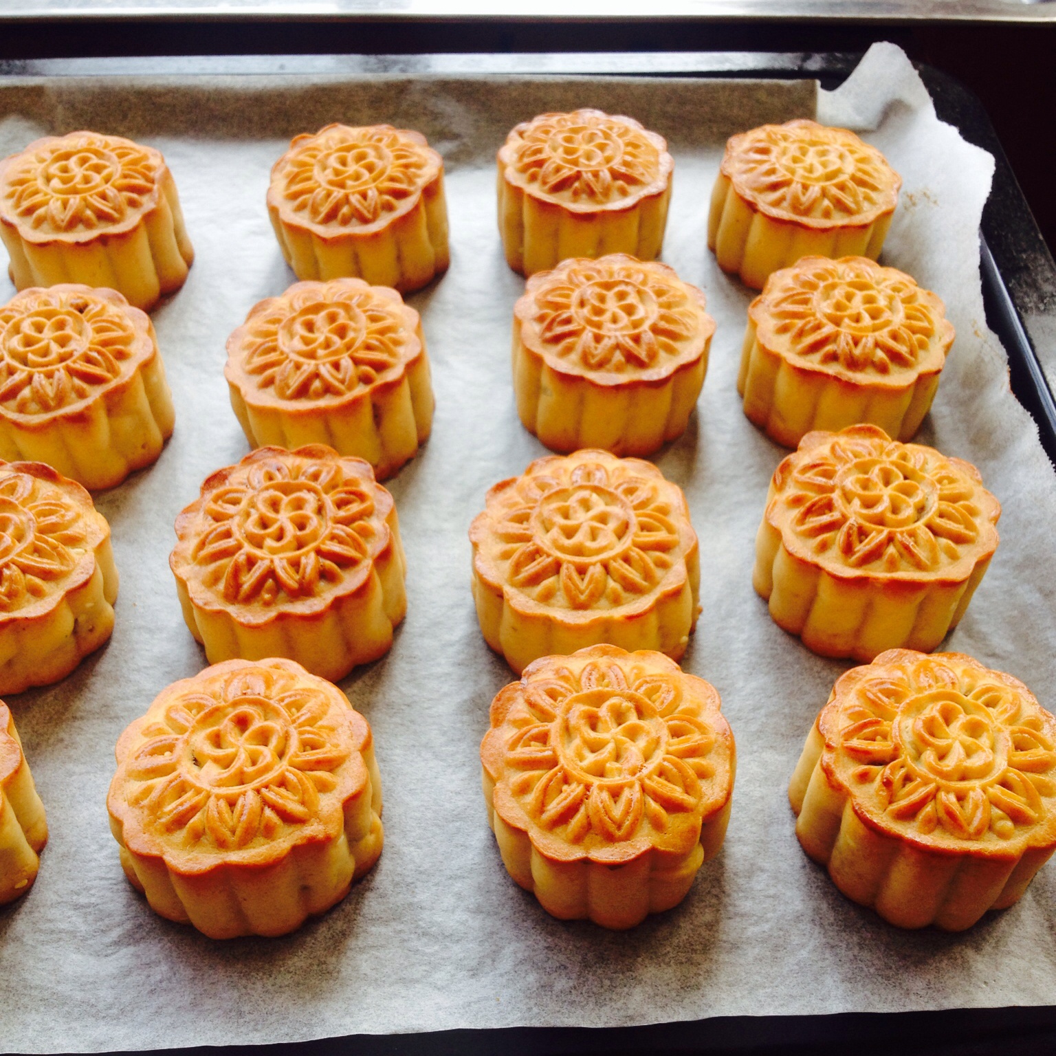 广式月饼——蛋黄莲蓉月饼