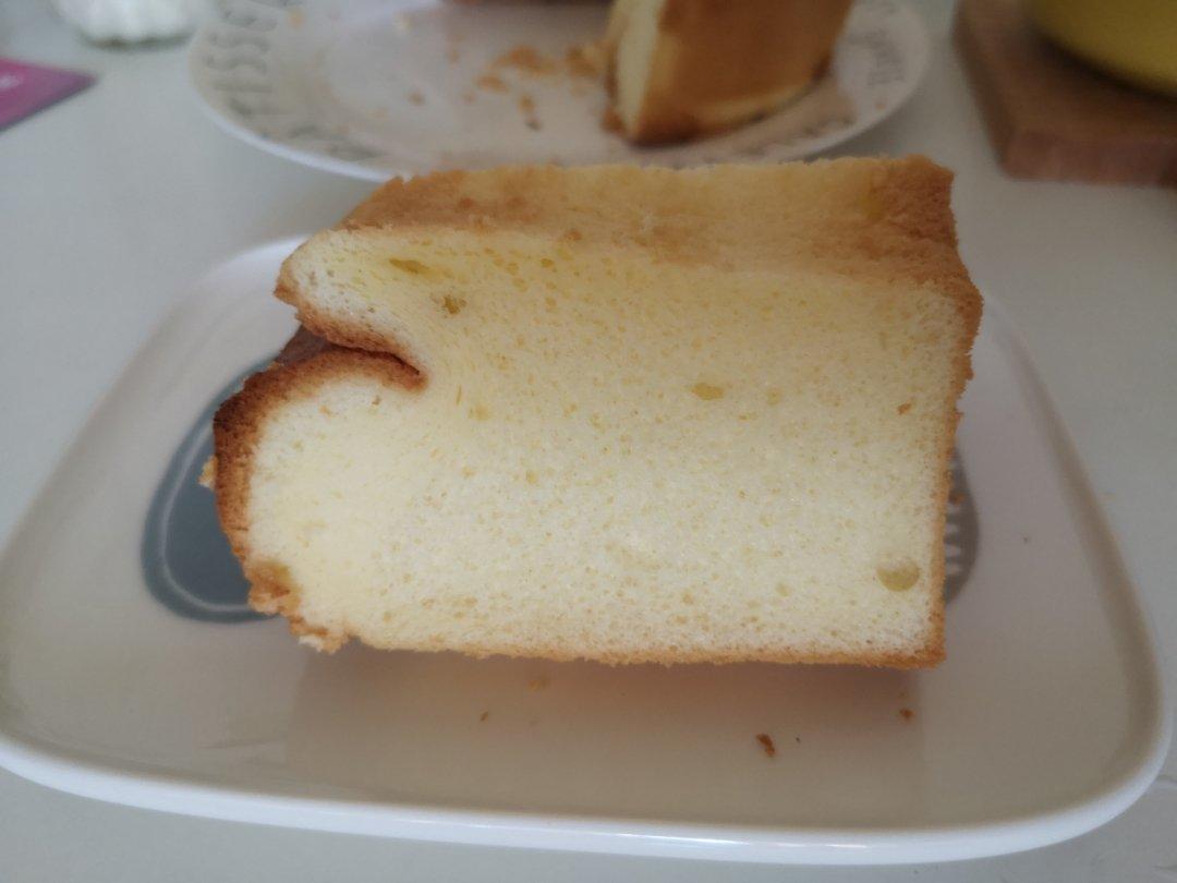 云朵般柔软的6寸中空原味戚风蛋糕