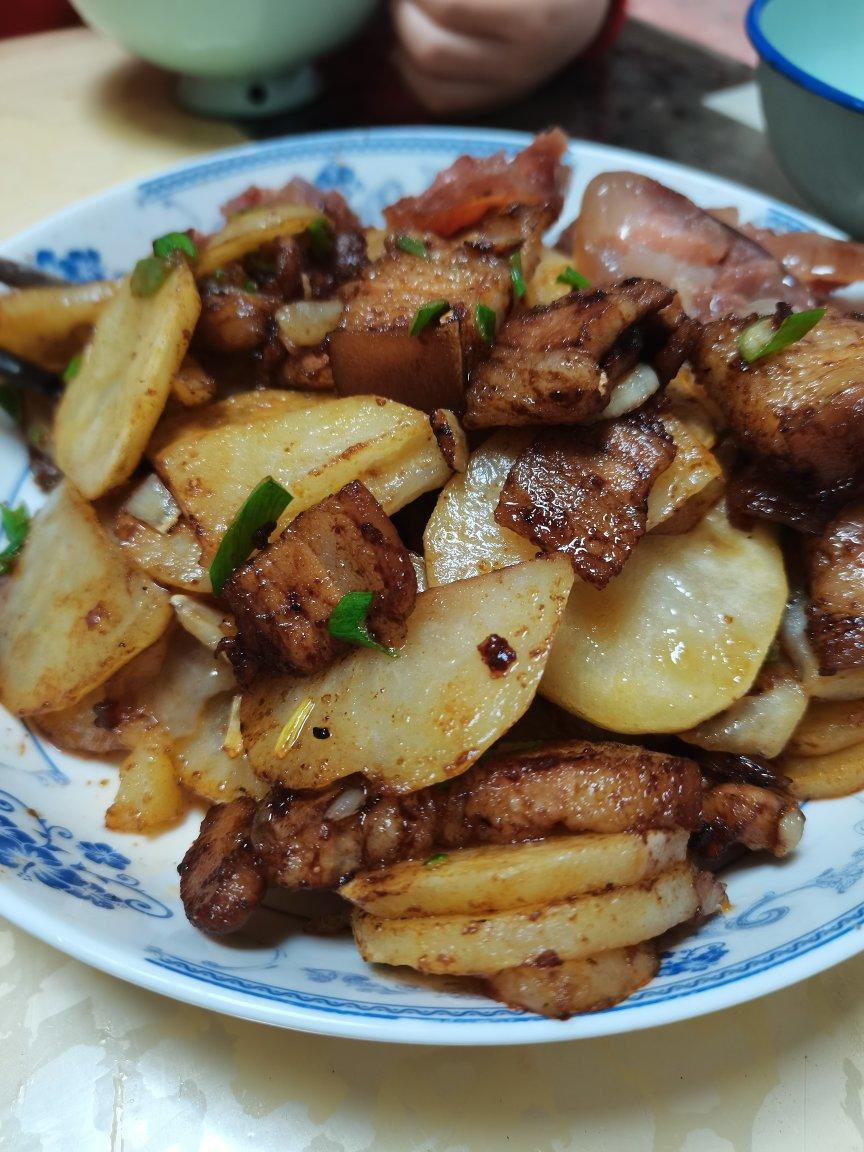 干锅土豆片