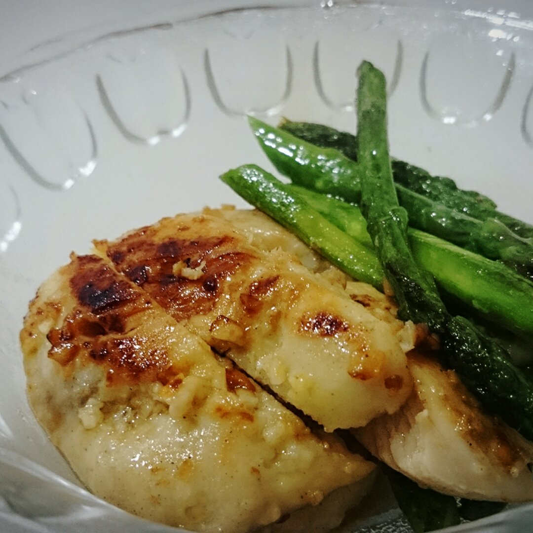 酷炫屌炸天好吃的煎鸡胸肉（香蒜蜂蜜煎鸡胸肉）