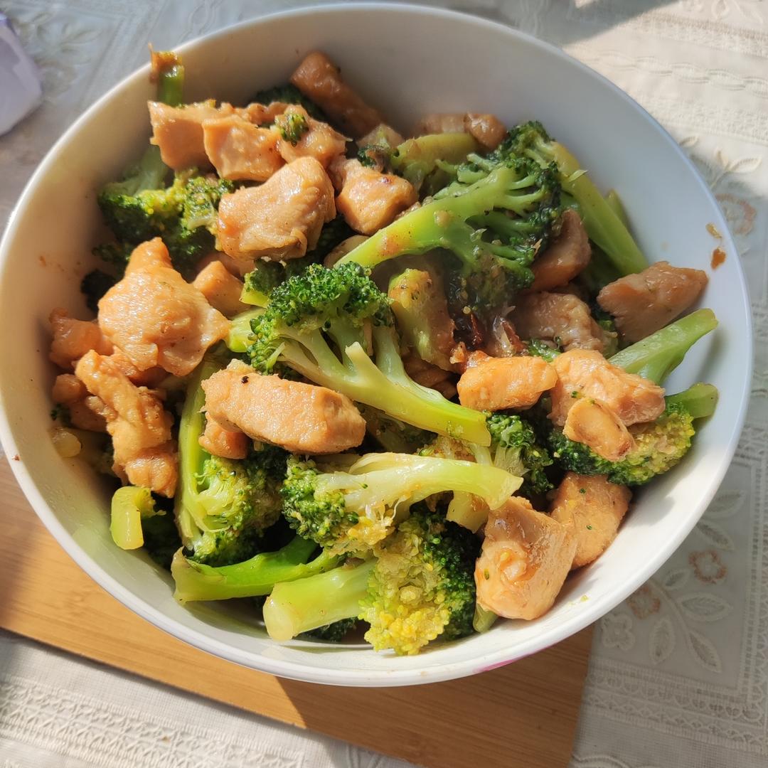 西蓝花炒鸡胸肉
