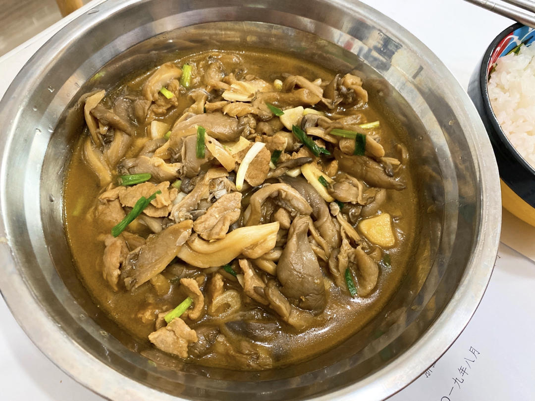平菇/海鲜菇炒肉