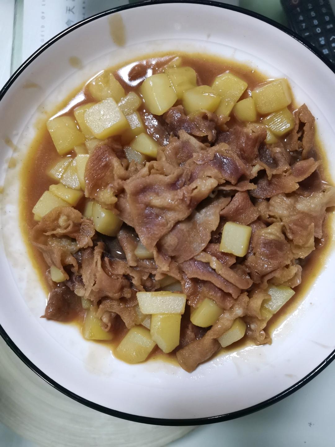好吃到舔碗底的土豆肥牛拌饭