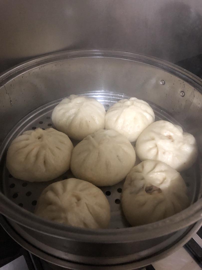 鲜美多汁的洋葱牛肉包子