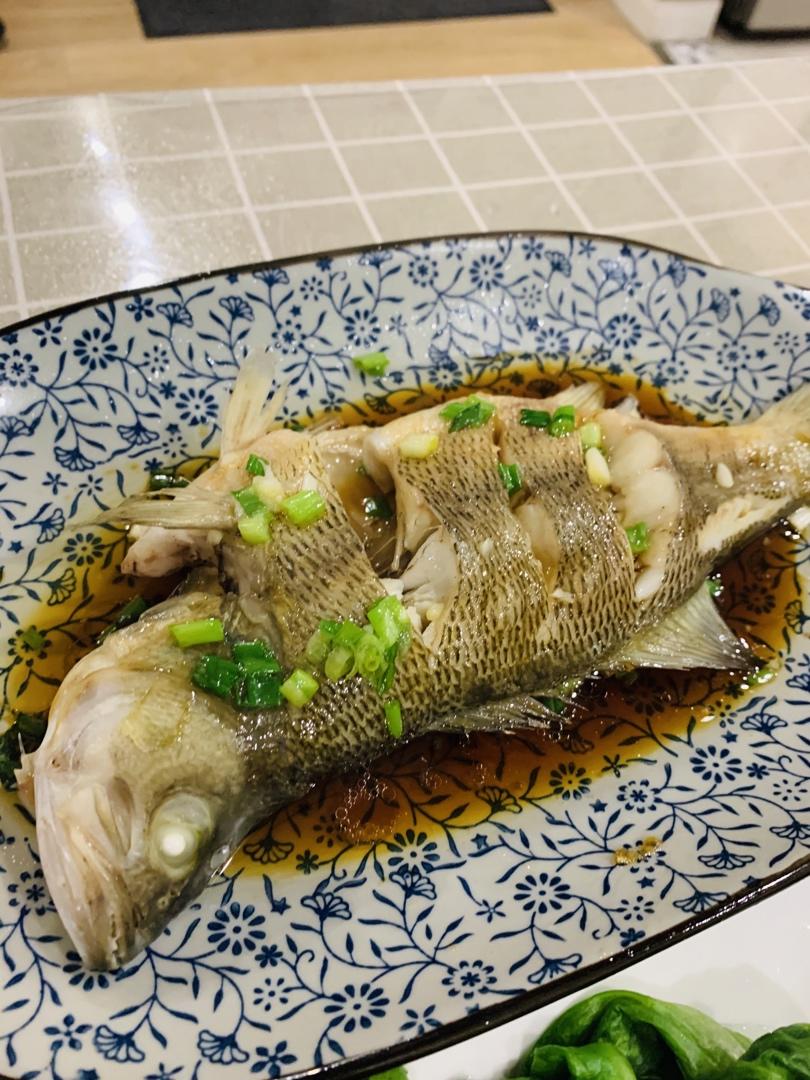 清蒸鲈鱼