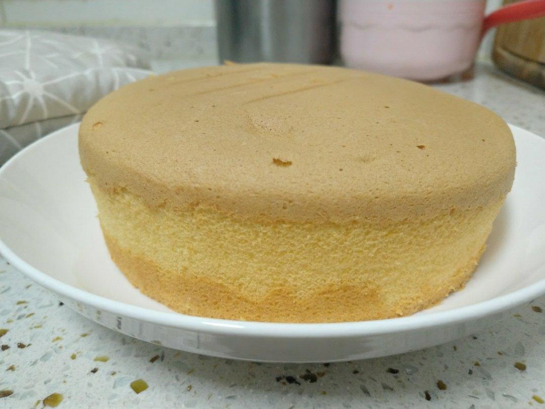 超简单完美戚风蛋糕（6寸2蛋）附打发、翻拌、脱模视频