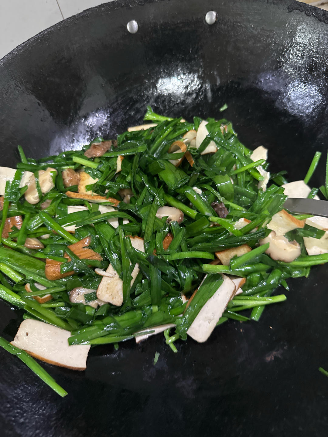 韭菜香菇炒豆干