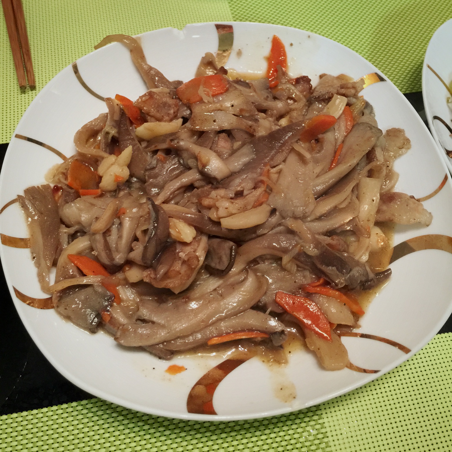 蘑菇炒肉丝