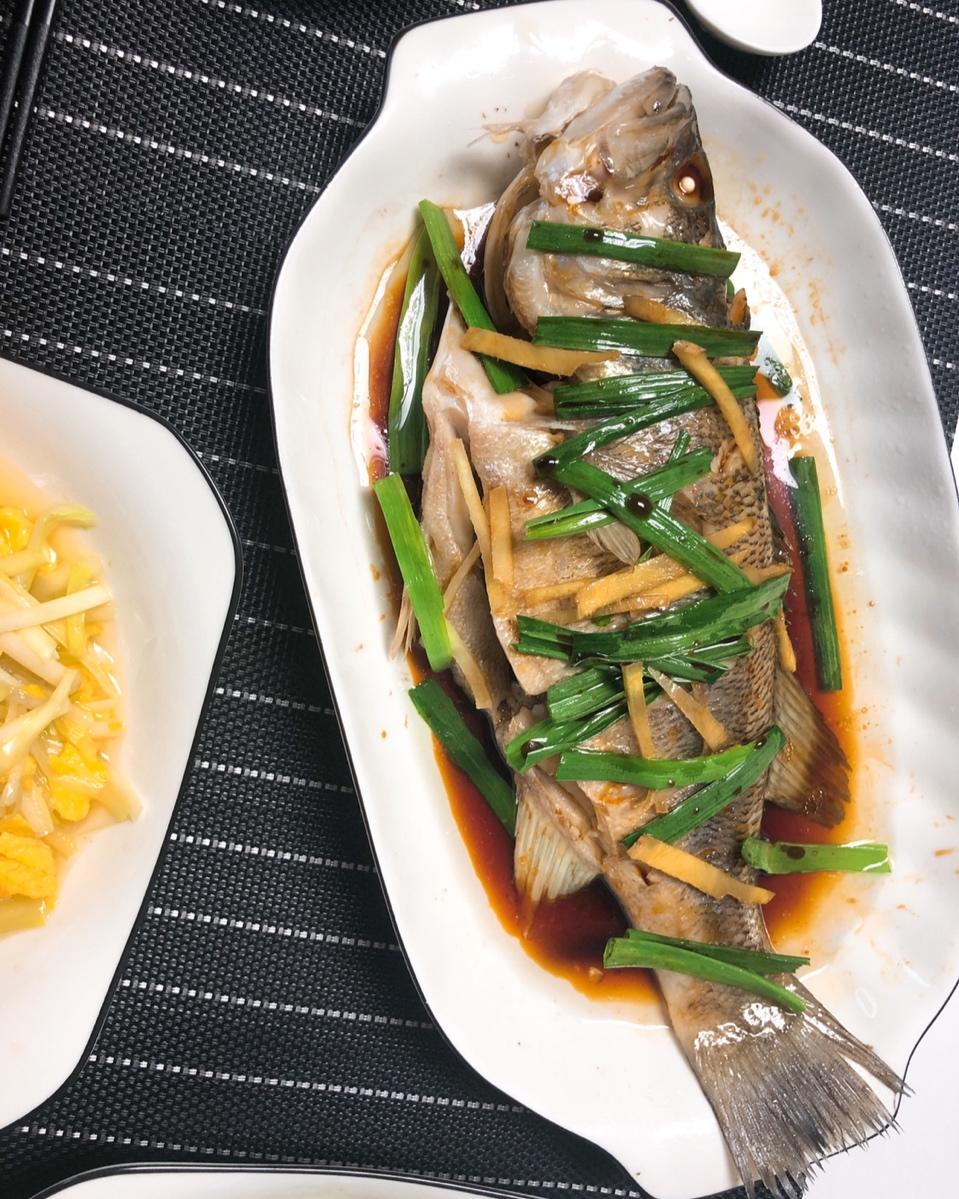 清蒸鲈鱼