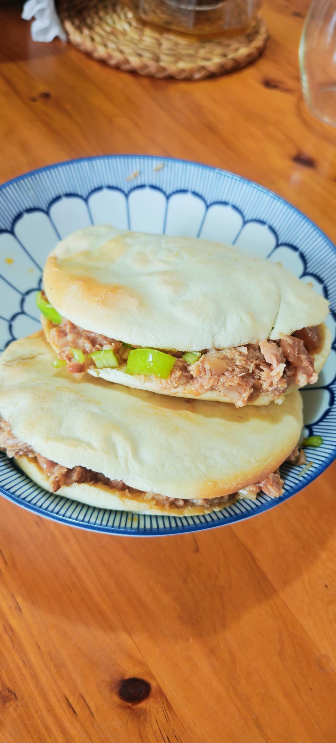 肉夹馍(白吉馍的制作)
