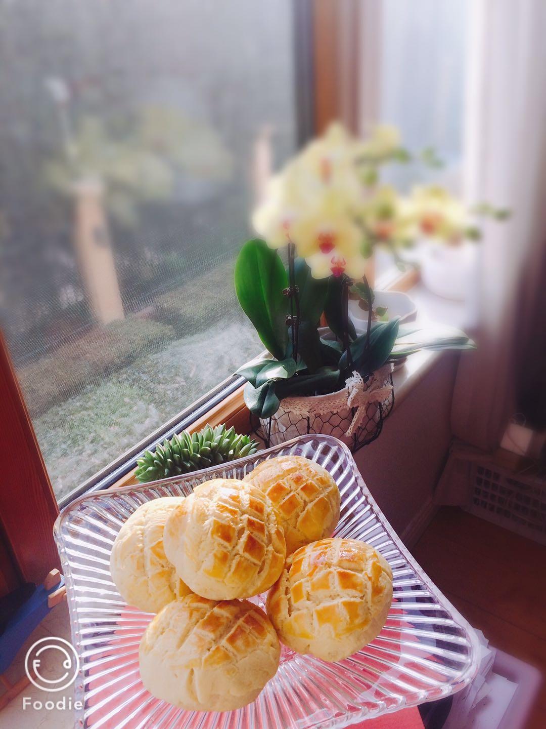 好吃到炸裂的港式菠萝包（附带制作酥皮的小视频）