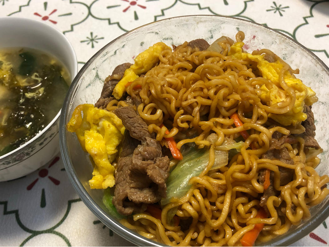 秒杀路边摊的炒方便面