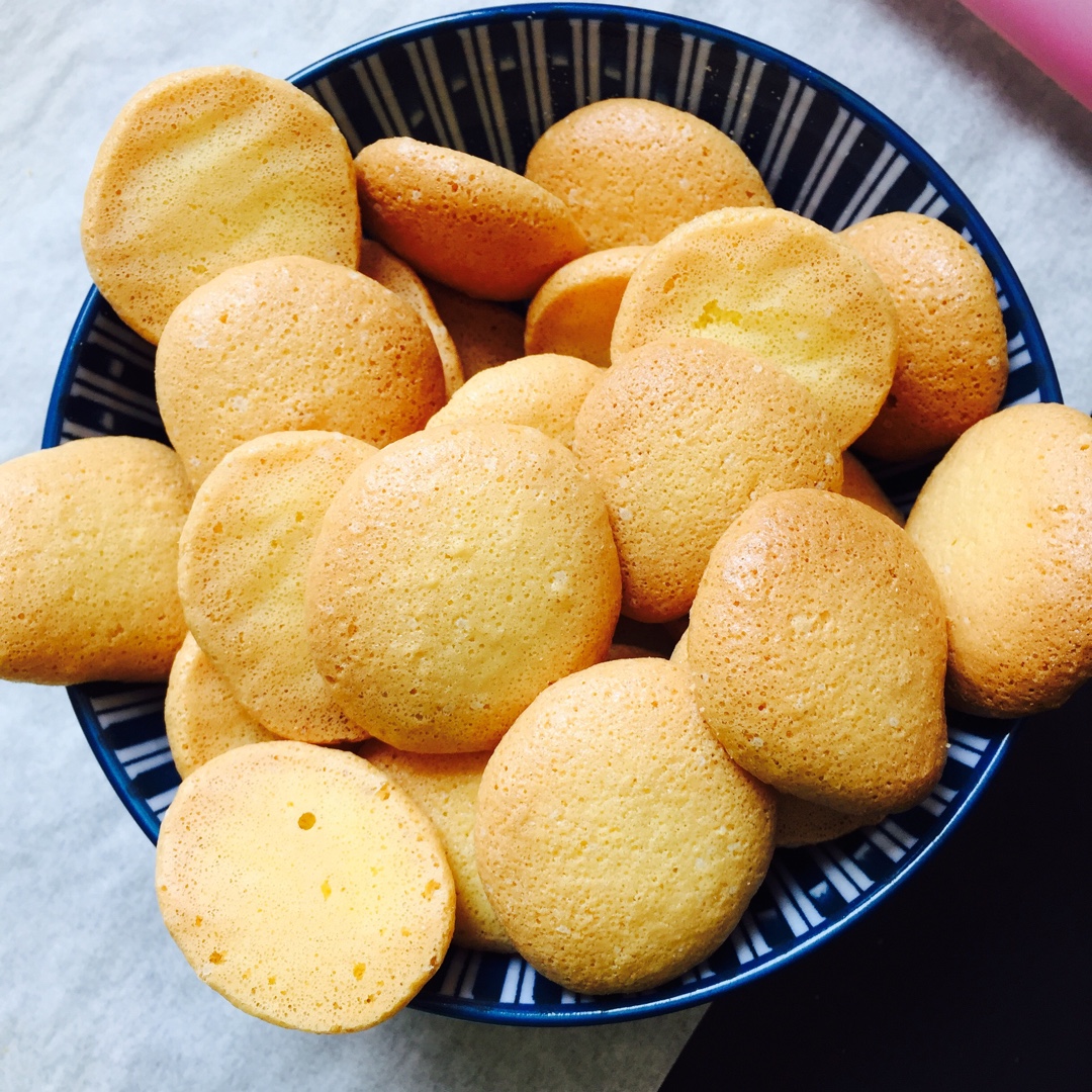 蛋黄小西饼（烤箱做饼干，简单又好吃）